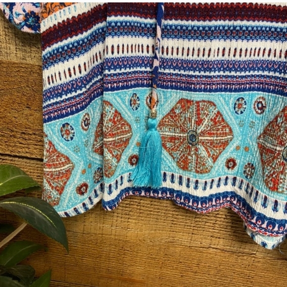 Farmers Market By One World FLORAL Flutter Sleeve Blouse - Picture 6 of 6